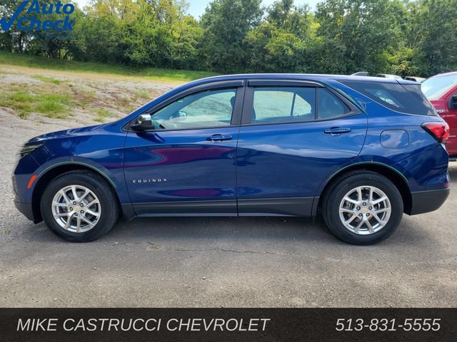 Used 2022 Chevrolet Equinox LS FWD image 2