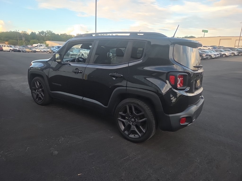 Used 2021 Jeep Renegade Latitude FWD image 12
