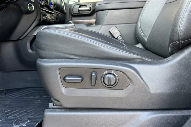 Used 2021 Chevrolet Silverado 2500 LTZ w/ LTZ Premium Package image 13