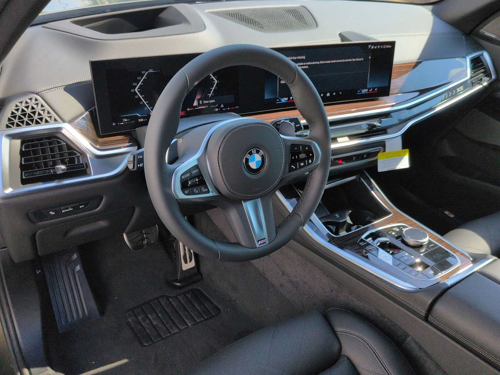 Used 2026 BMW X5 xDrive40i w/ M Sport Package AWD/4WD image 10