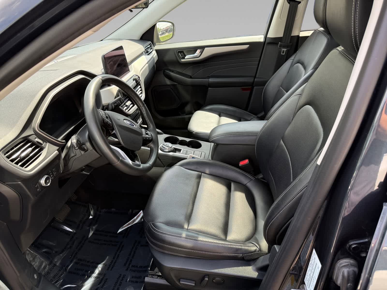 Used 2022 Ford Escape SEL w/ Technology Package image 11