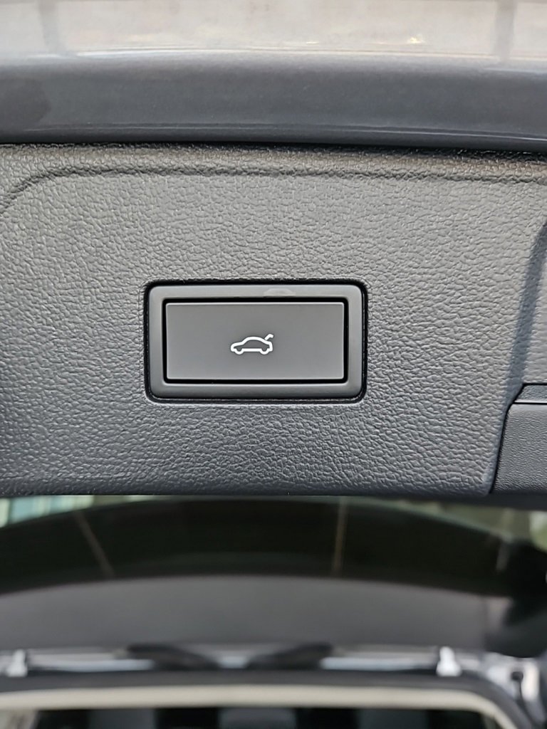 New 2026 Volkswagen Atlas SEL Premium R-Line image 23