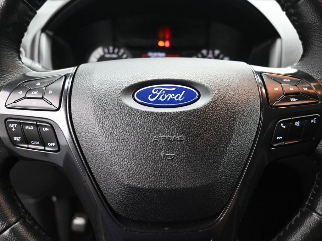 Certified 2018 Ford Explorer XLT image 12
