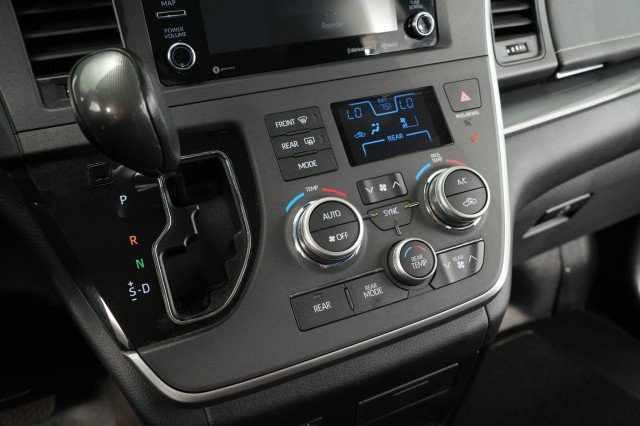 Used 2020 Toyota Sienna SE FWD image 49