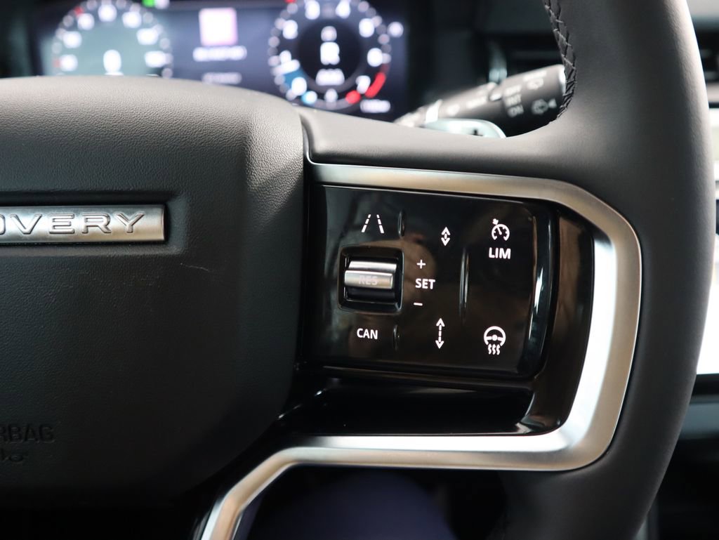 Used 2024 Land Rover Discovery Sport Dynamic SE image 12