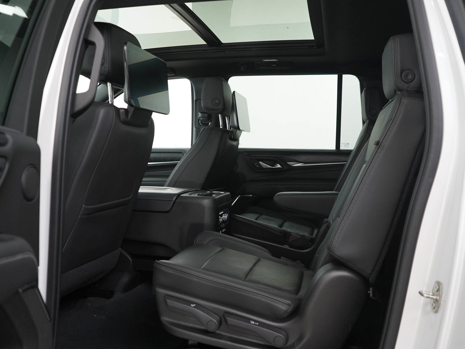 Used 2021 GMC Yukon XL Denali w/ Denali Ultimate Package AWD/4WD image 20