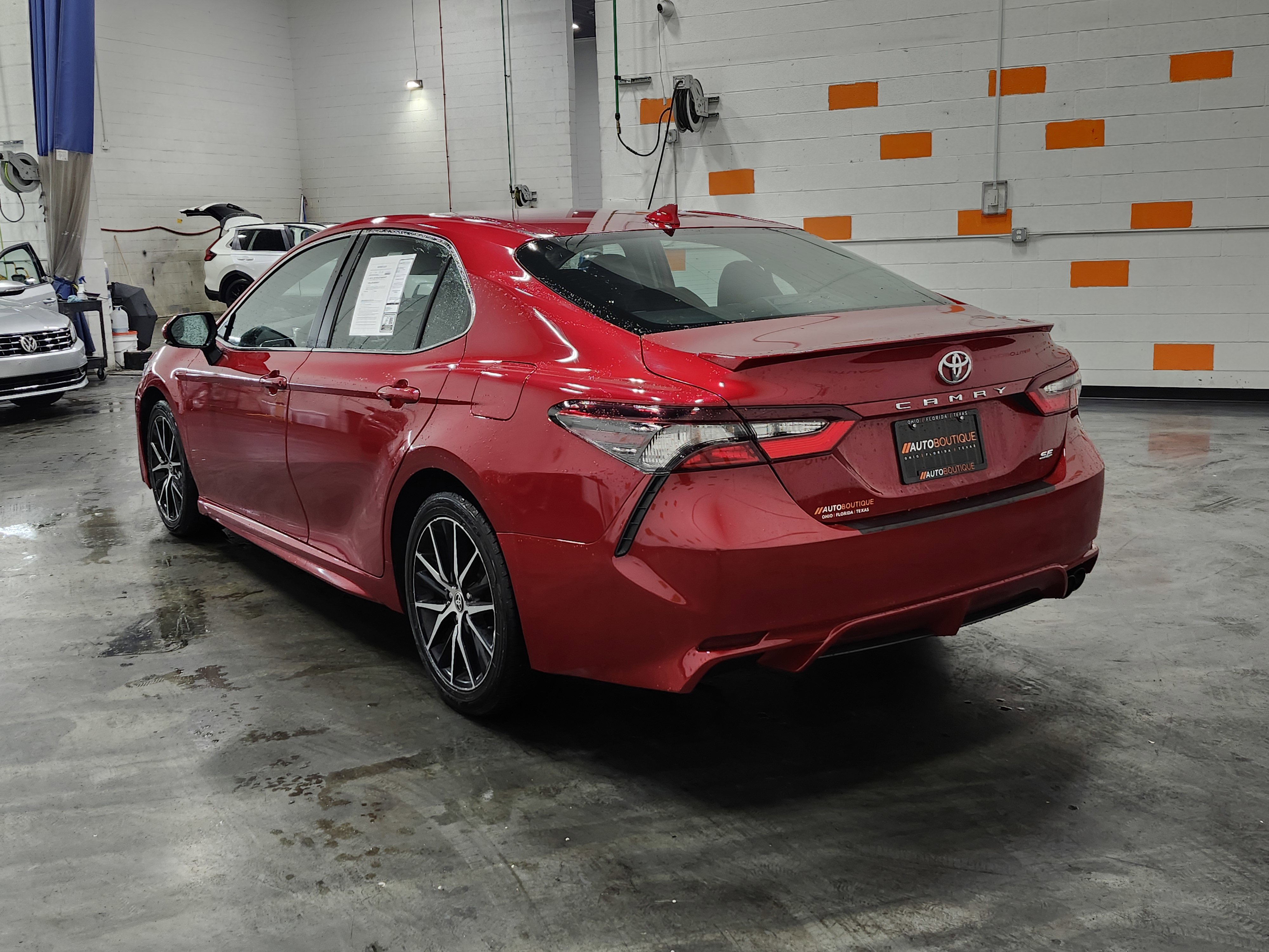 Used 2021 Toyota Camry SE image 8
