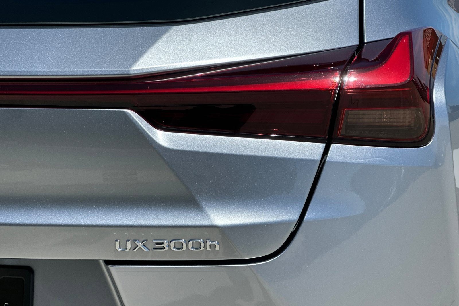 Certified 2025 Lexus UX 300h FWD w/ Accessory Package (Z2) image 13