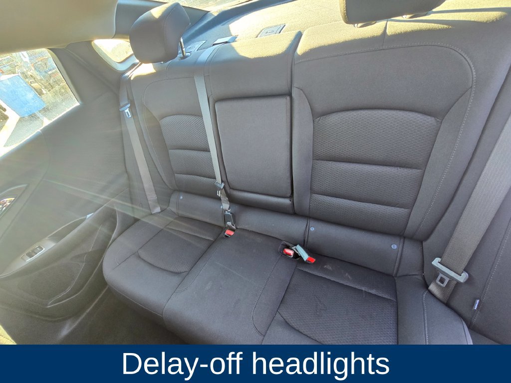 Used 2025 Chevrolet Malibu LT FWD image 12