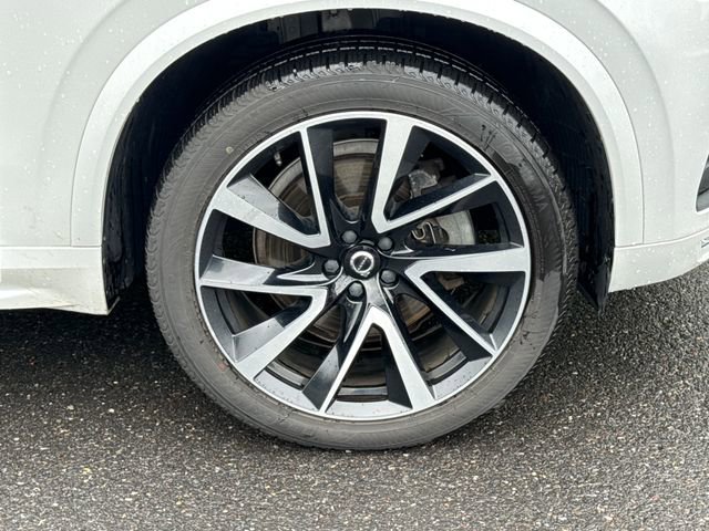 Used 2022 Volvo XC90 T6 Momentum w/ Advanced Package AWD/4WD image 11