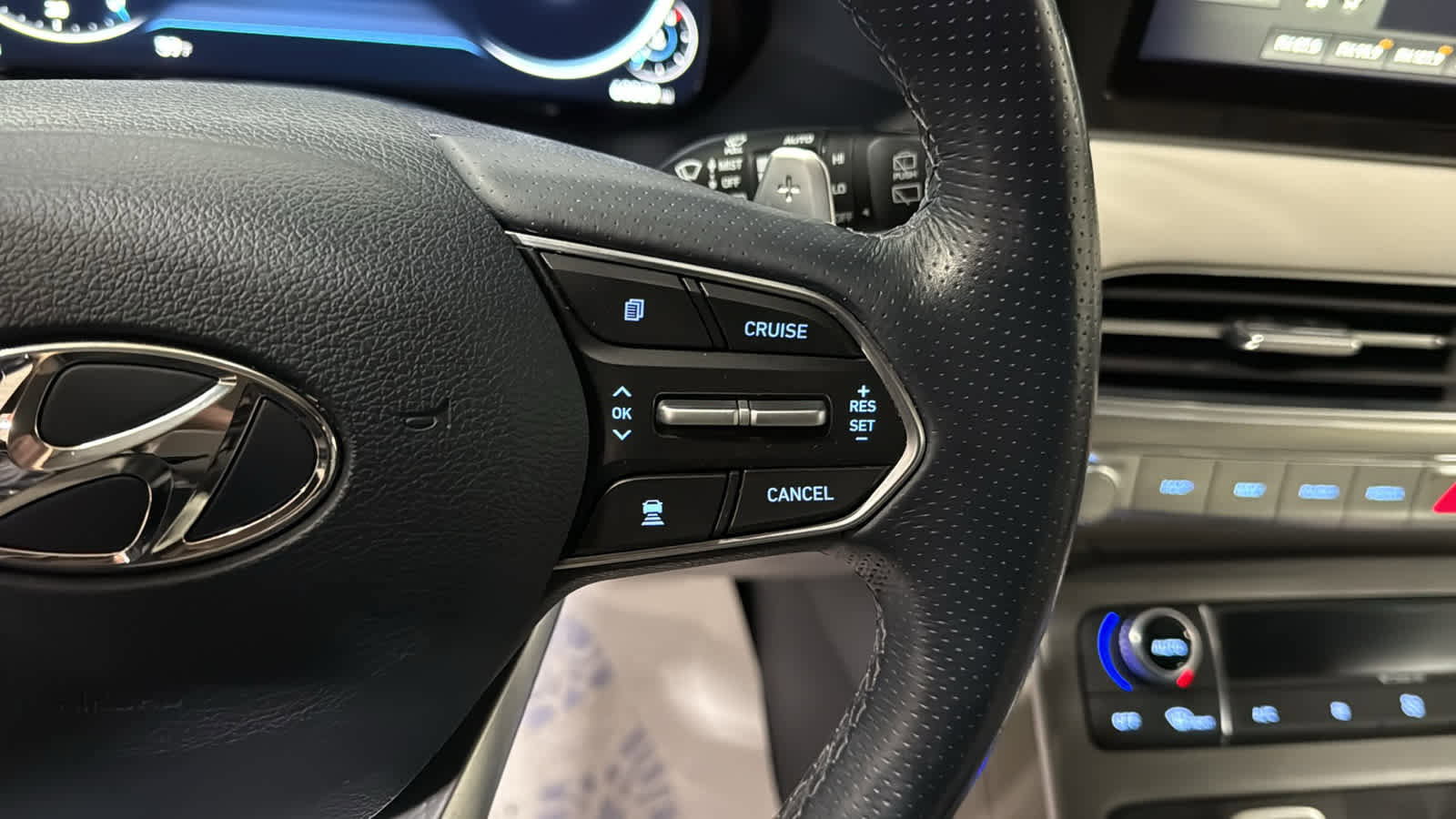 Used 2021 Hyundai Palisade Calligraphy image 16