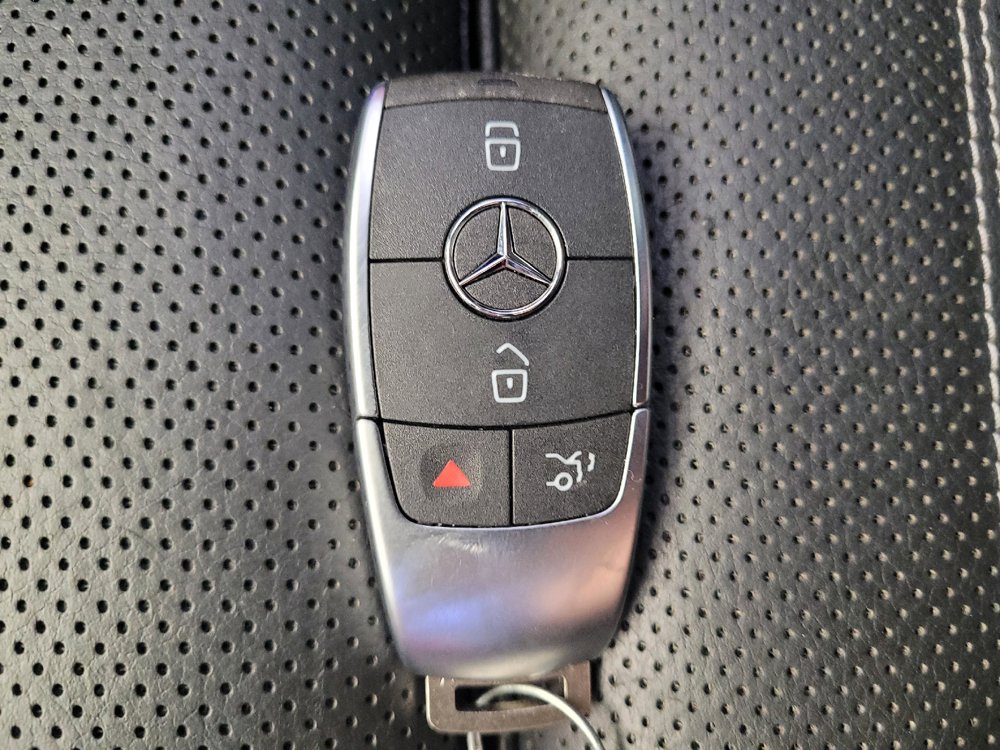 Used 2020 Mercedes-Benz GLC 300 w/ Driver Assistance Package image 32