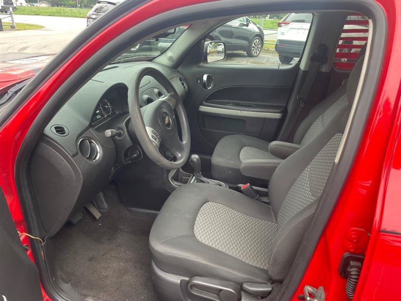Used 2009 Chevrolet HHR LS FWD image 9