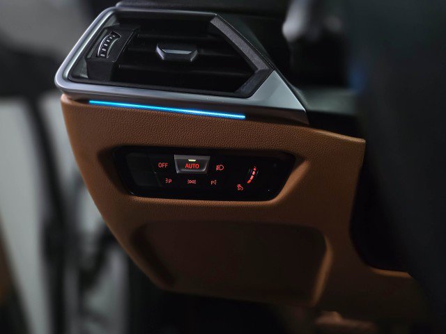 Used 2024 BMW 430i xDrive Convertible w/ Convenience Package image 26