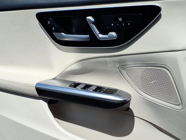 Used 2023 Mercedes-Benz C 300 Sedan image 29