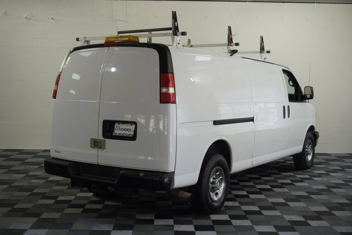 Used 2014 Chevrolet Express 3500 Extended RWD image 6