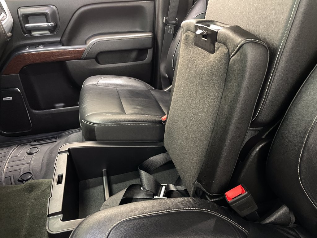 Used 2018 GMC Sierra 2500 SLT w/ Duramax Plus Package AWD/4WD image 37