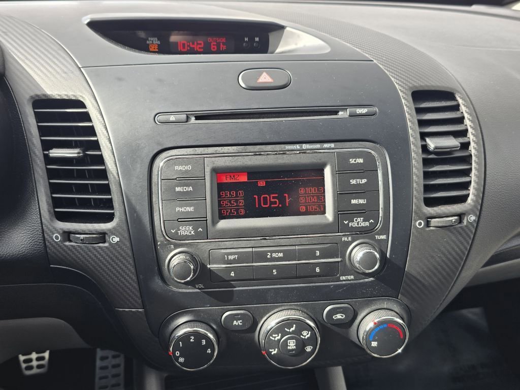 Used 2015 Kia Forte Koup EX FWD image 4