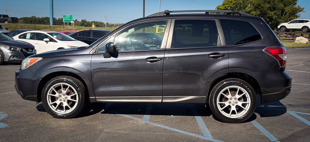 Used 2014 Subaru Forester 2.5i Premium w/ All-Weather Package AWD/4WD image 18