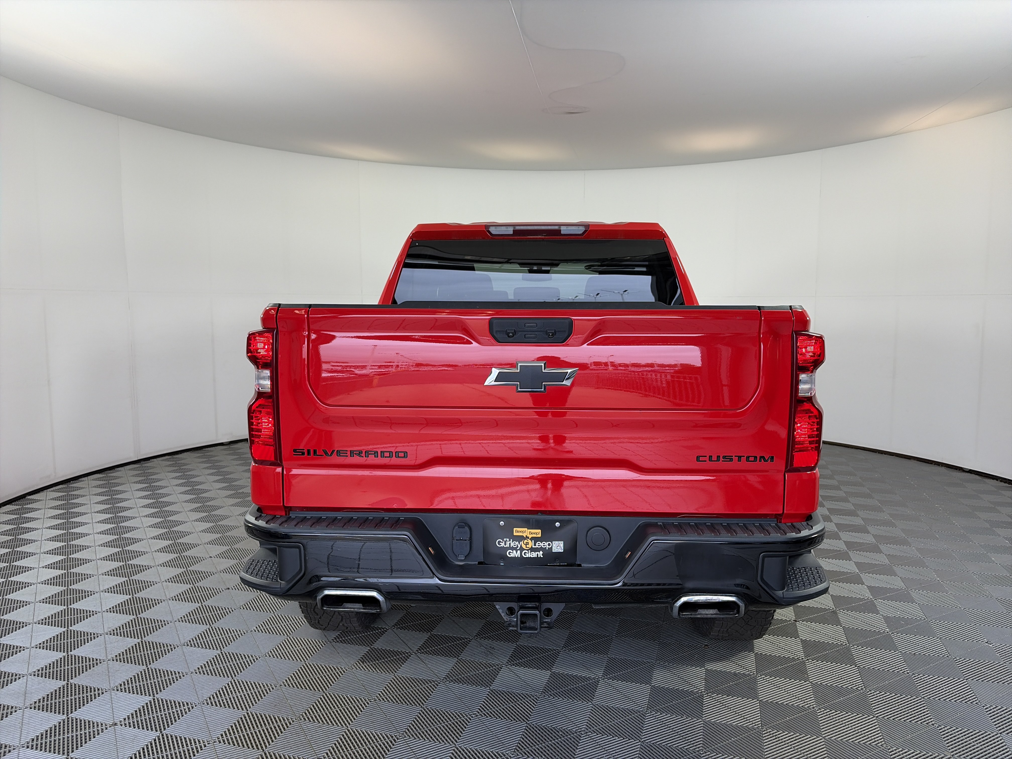 Used 2024 Chevrolet Silverado 1500 Custom Trail Boss w/ LPO, Dark Essentials Package AWD/4WD image 9