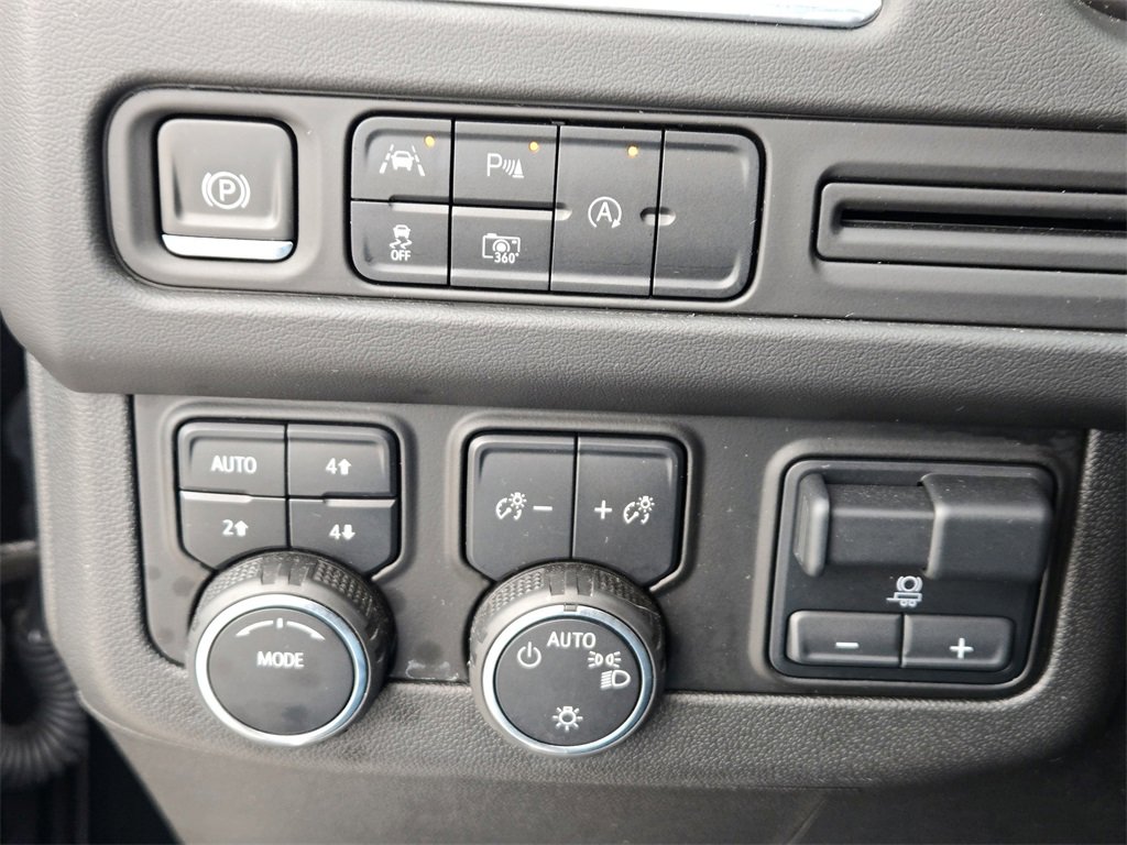 Used 2023 Chevrolet Tahoe RST w/ Luxury Package image 26