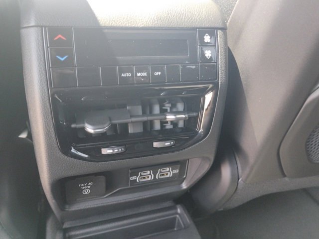 New 2025 Jeep Grand Cherokee L Altitude image 14