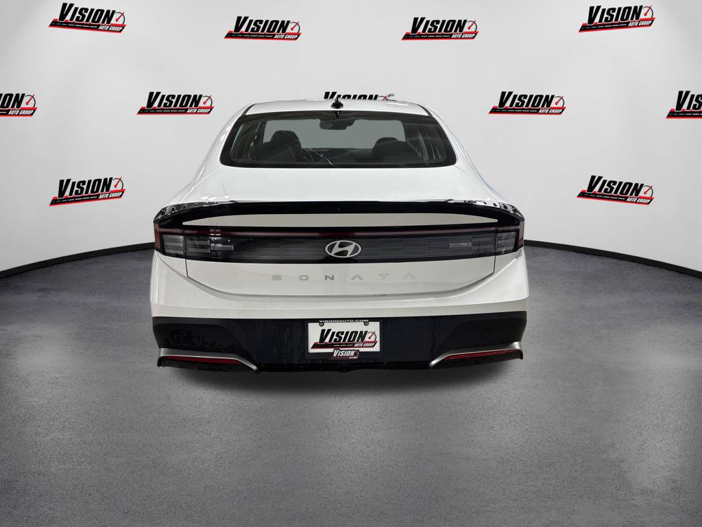 New 2026 Hyundai Sonata SE FWD image 4