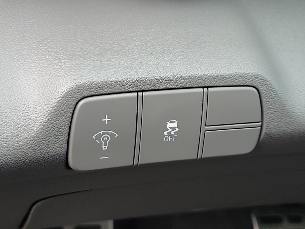 Used 2026 Hyundai Elantra Sport FWD image 21