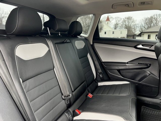 Used 2022 Volkswagen Taos SEL w/ Panoramic Sunroof Package image 20