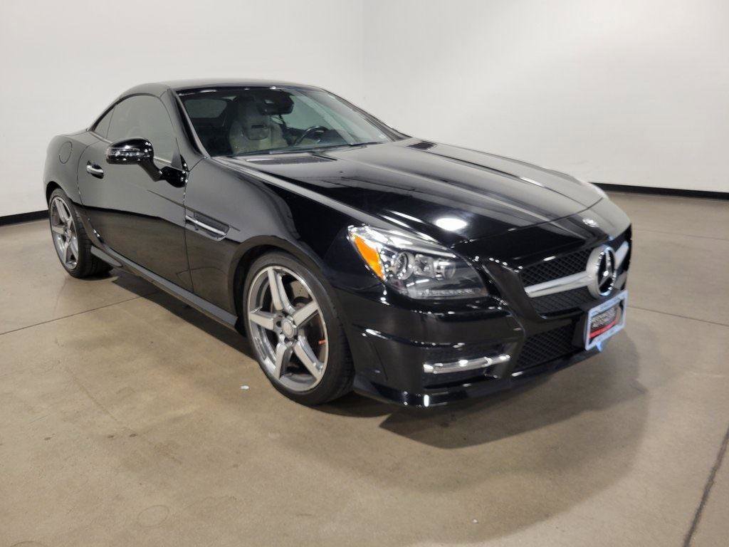 Used 2015 Mercedes-Benz SLK 350 image 1