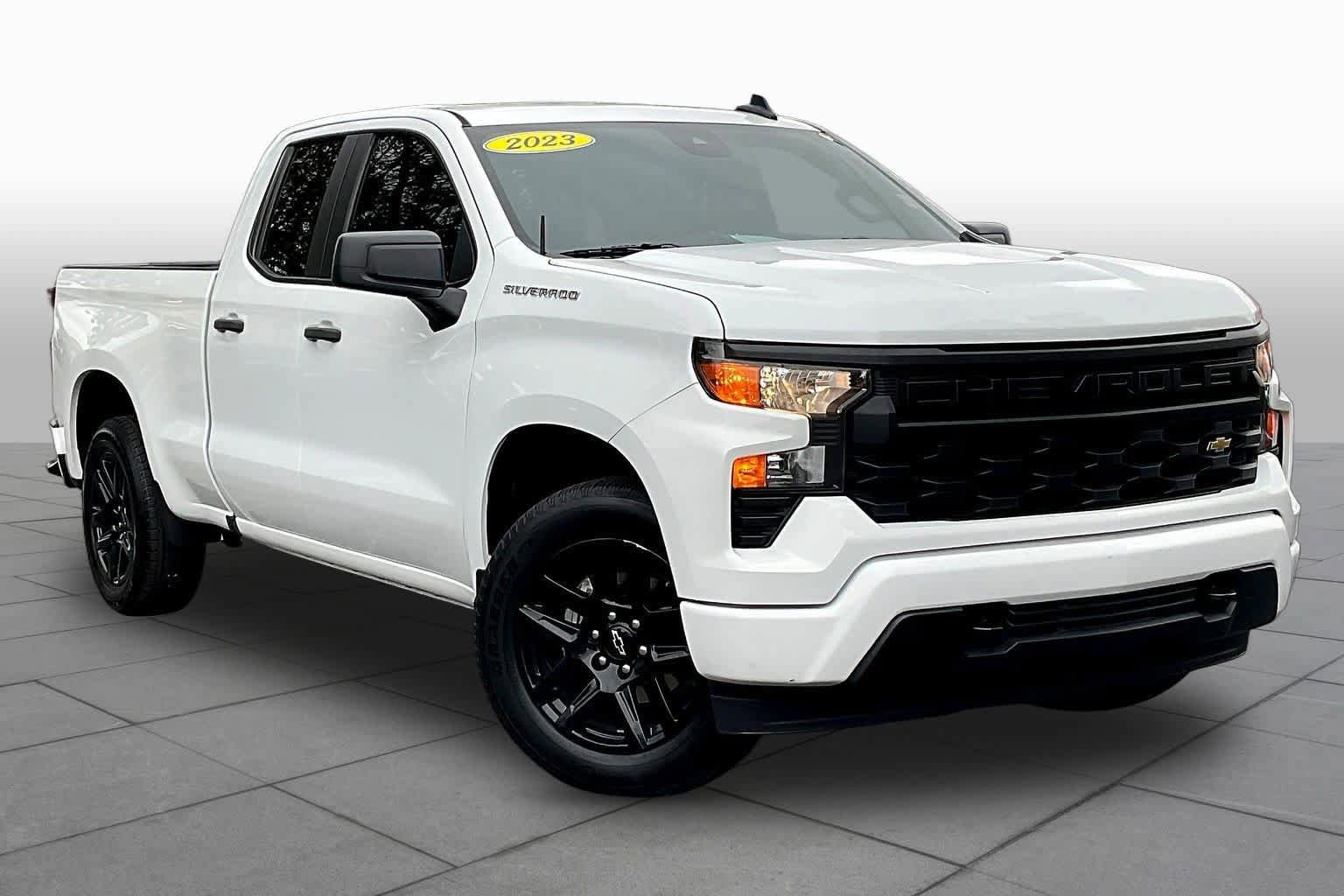 Certified 2023 Chevrolet Silverado 1500 Custom RWD image 3