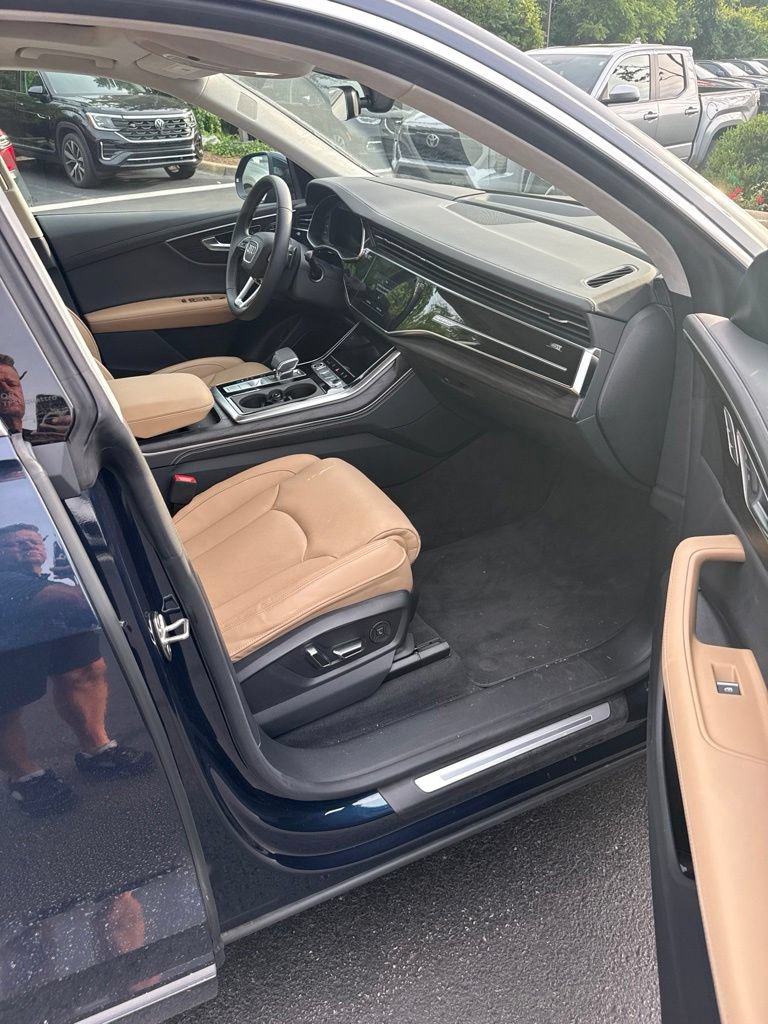 Used 2025 Audi Q8 Prestige AWD/4WD image 11