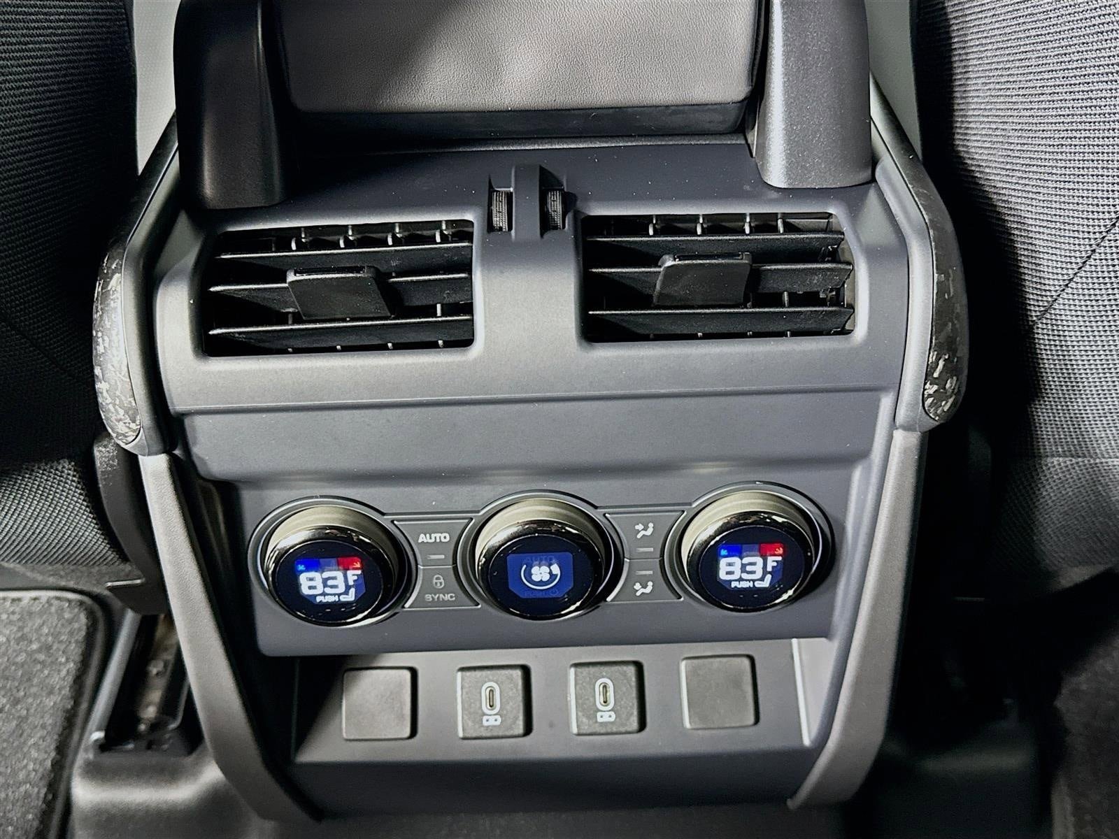 New 2026 Land Rover Defender 110 OCTA AWD/4WD image 27