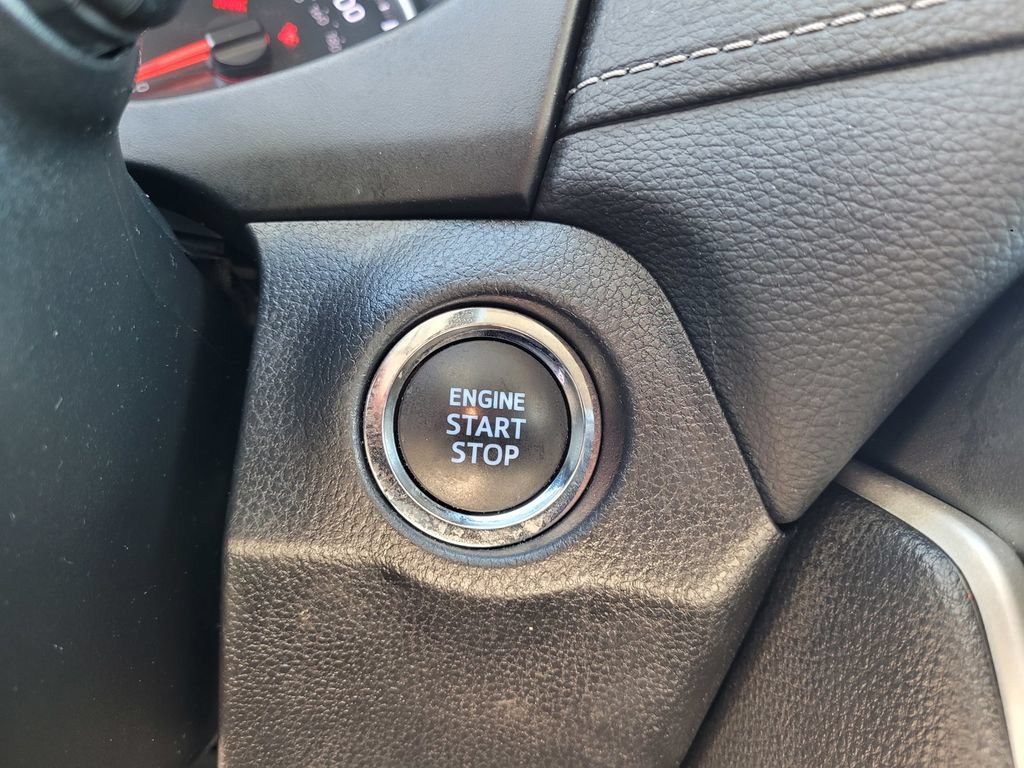 Used 2022 Toyota RAV4 XLE w/ Convenience Package FWD image 20