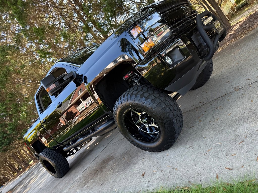 Used 2017 Chevrolet Silverado 2500 LTZ image 33