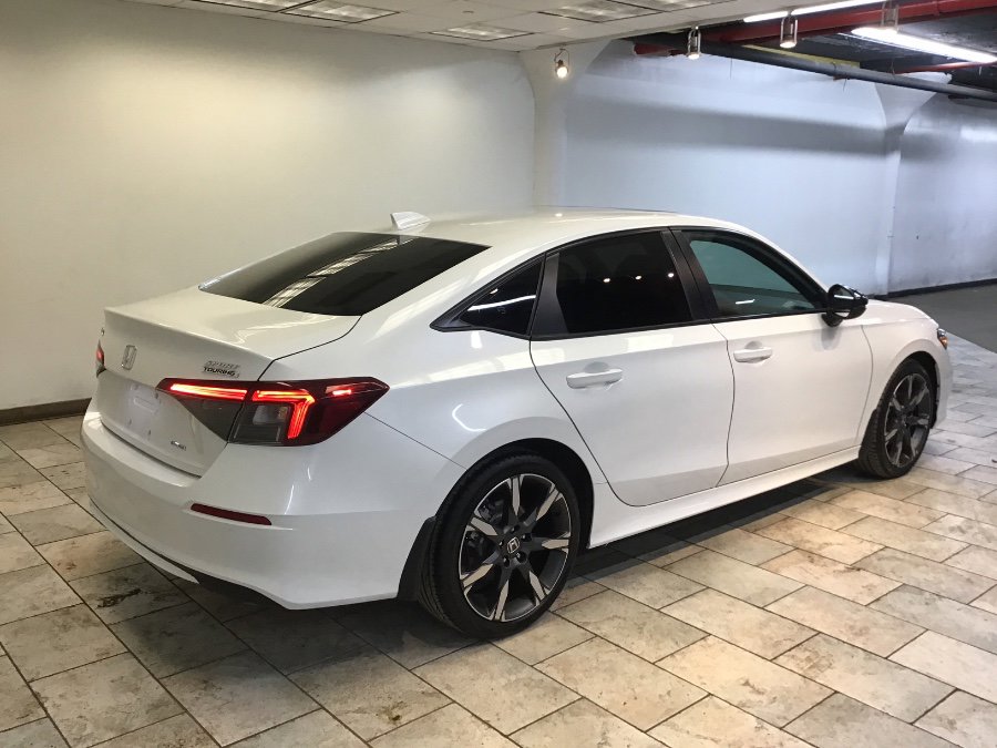 Used 2025 Honda Civic Sport Touring image 3