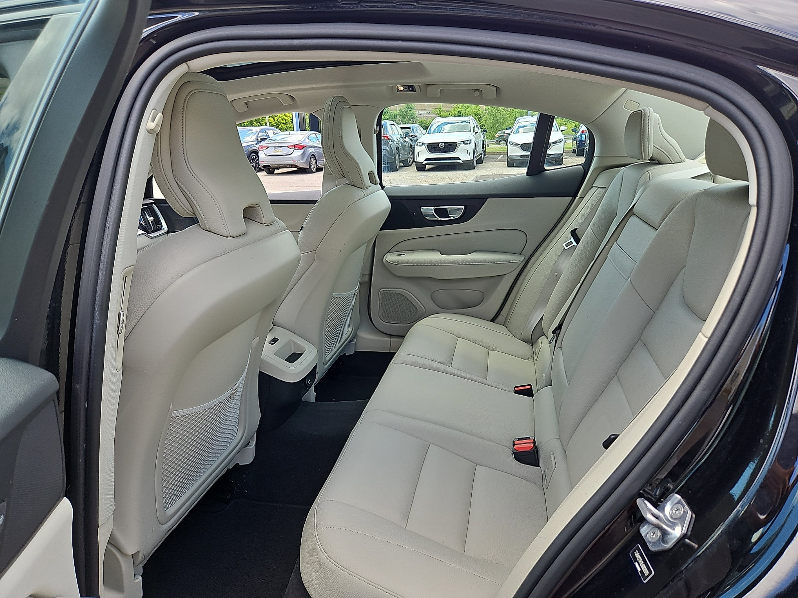 Used 2020 Volvo S60 T6 Momentum AWD/4WD image 10