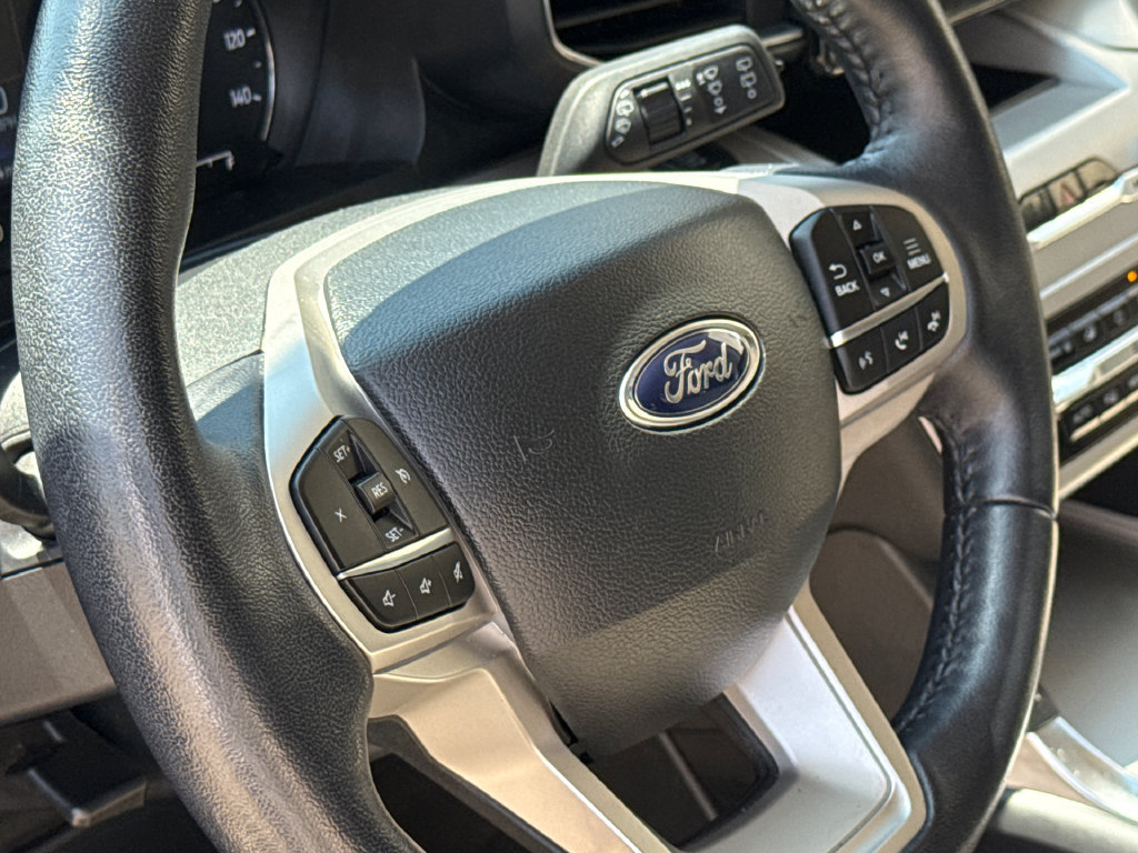 Used 2023 Ford Explorer XLT w/ Equipment Group 202A AWD/4WD image 30