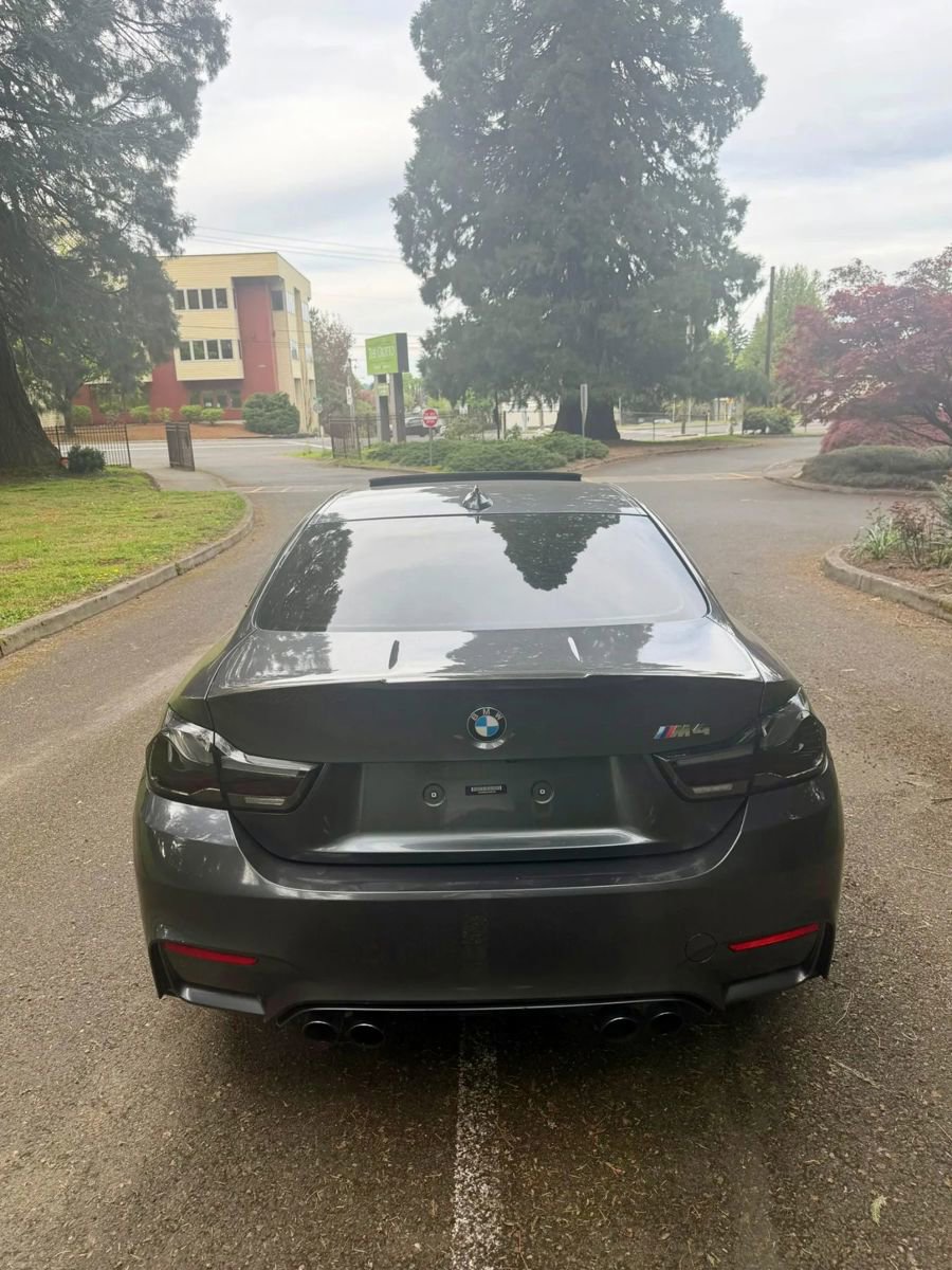 Used 2015 BMW M4 Coupe w/ Lighting Package RWD image 4