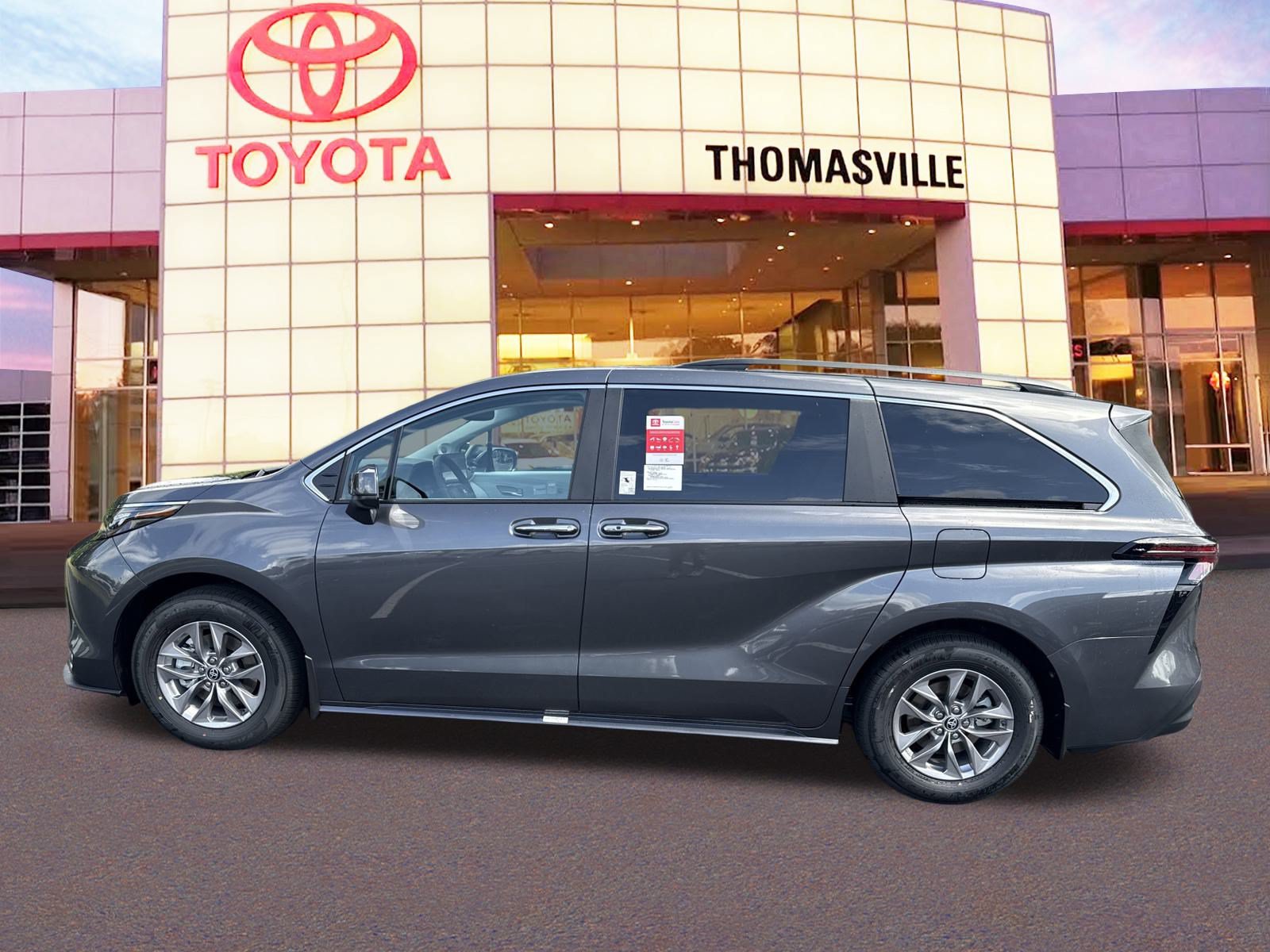 New 2025 Toyota Sienna XLE w/ XLE Plus Package FWD image 8