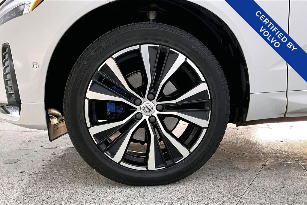 Used 2023 Volvo XC60 B5 Ultimate w/ Protection Package Premier image 11
