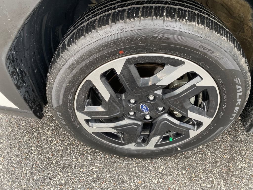 Certified 2025 Subaru Forester Limited image 9