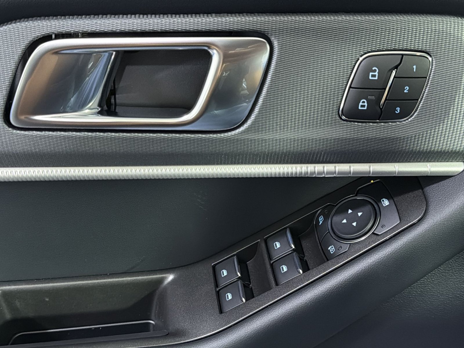 New 2026 Ford Explorer ST-Line w/ ST-Line Street Pack AWD/4WD image 39