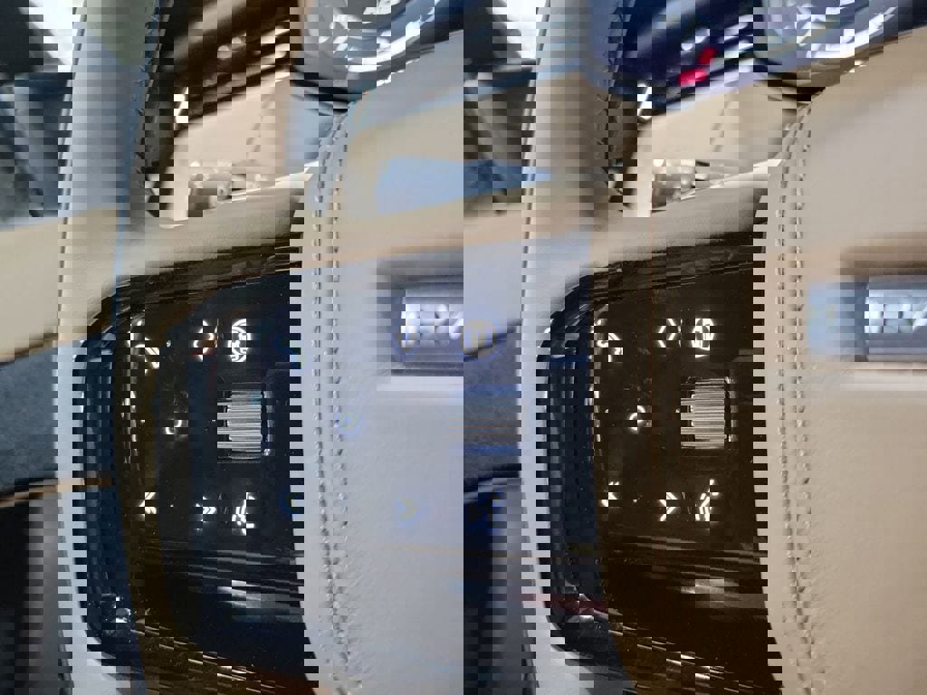 New 2026 Land Rover Range Rover Sport Dynamic SE image 15