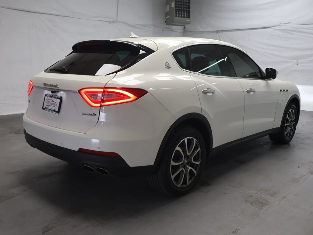 Used 2018 Maserati Levante AWD/4WD image 7