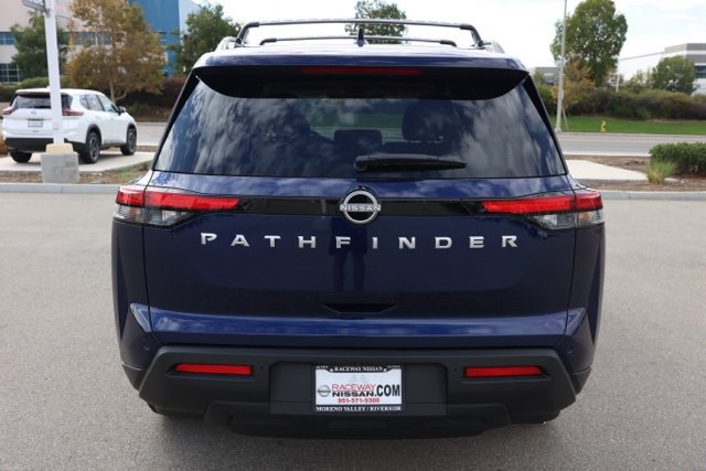 New 2025 Nissan Pathfinder SV image 5