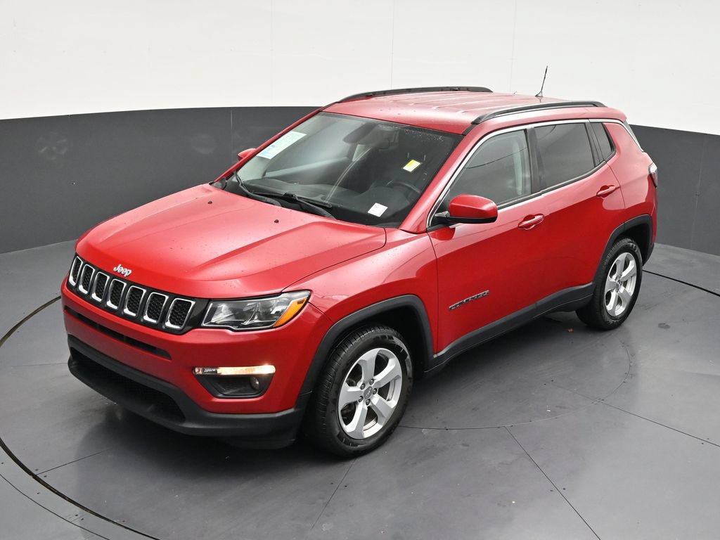 Used 2018 Jeep Compass Latitude FWD image 15