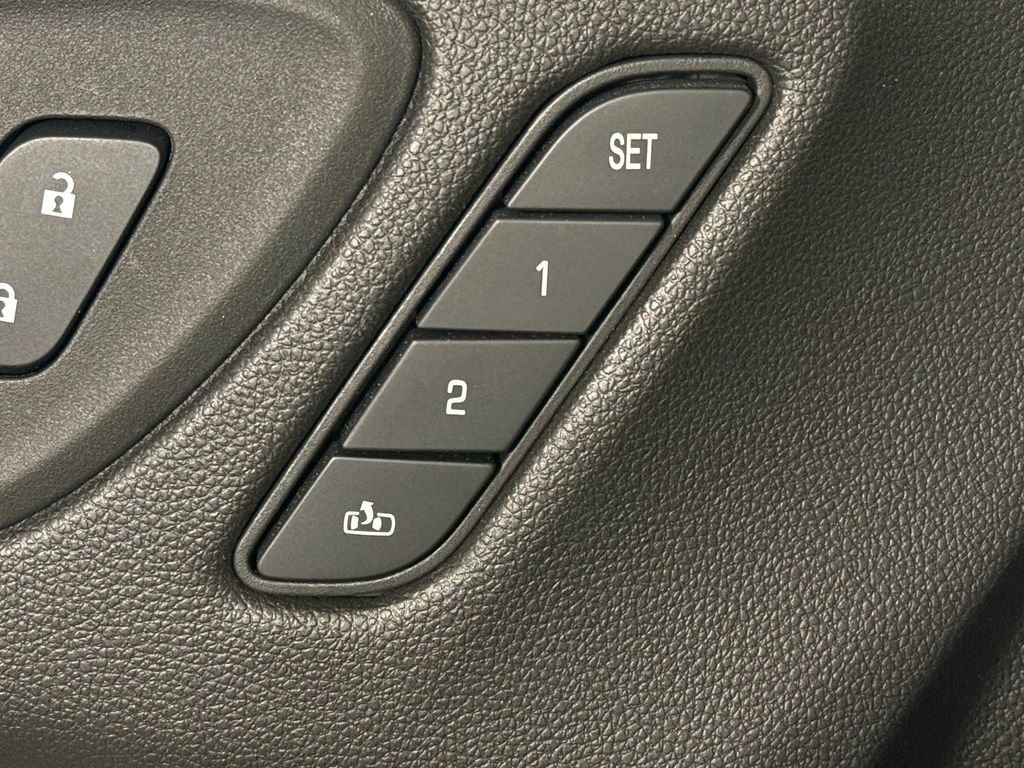 Used 2023 Buick Encore GX Essence w/ Experience Buick Package FWD image 34