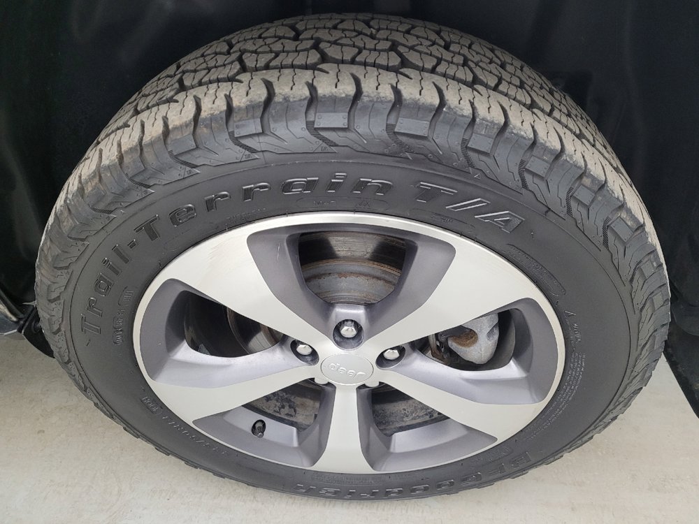 Used 2020 Jeep Cherokee Limited AWD/4WD image 31