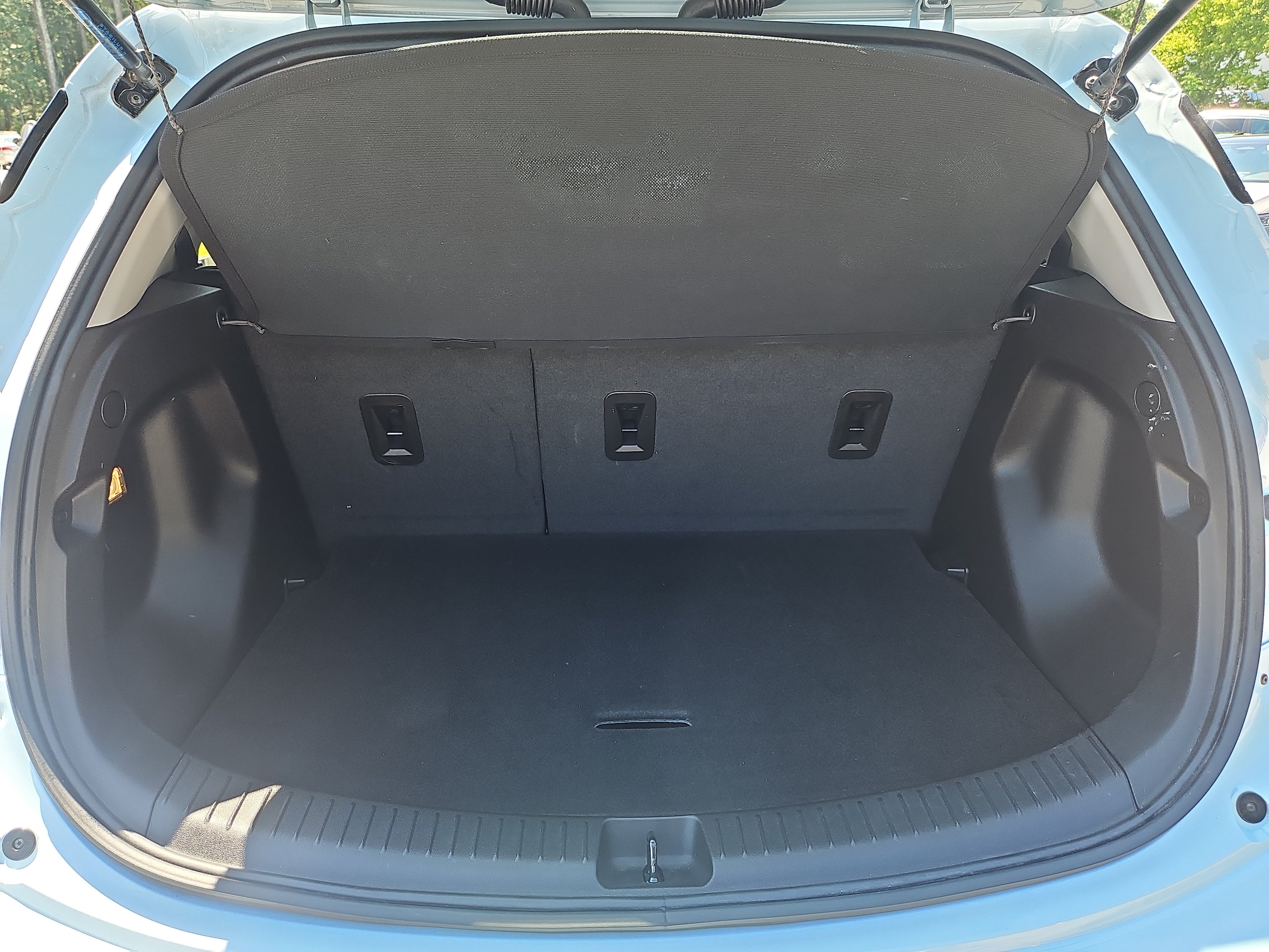 Used 2023 Chevrolet Bolt LT w/ Infotainment Package FWD image 33